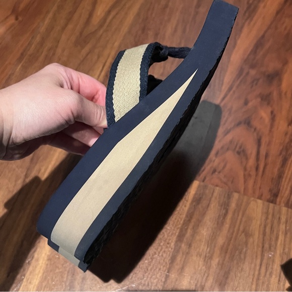 TORY BURCH Frankie Navy Blue Khaki Foam Wedge Flip Flop - Picture 8 of 9